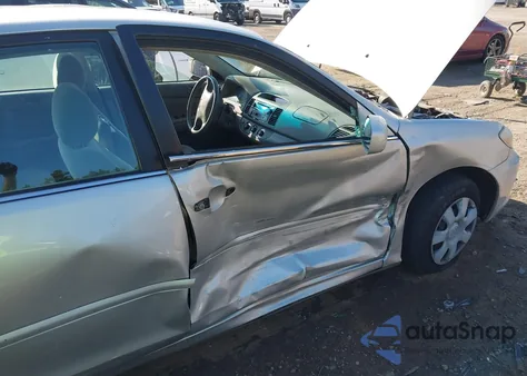 2004 Toyota Camry Le z USA, uszkodzony, nr VIN 4T1BE32K84U380855